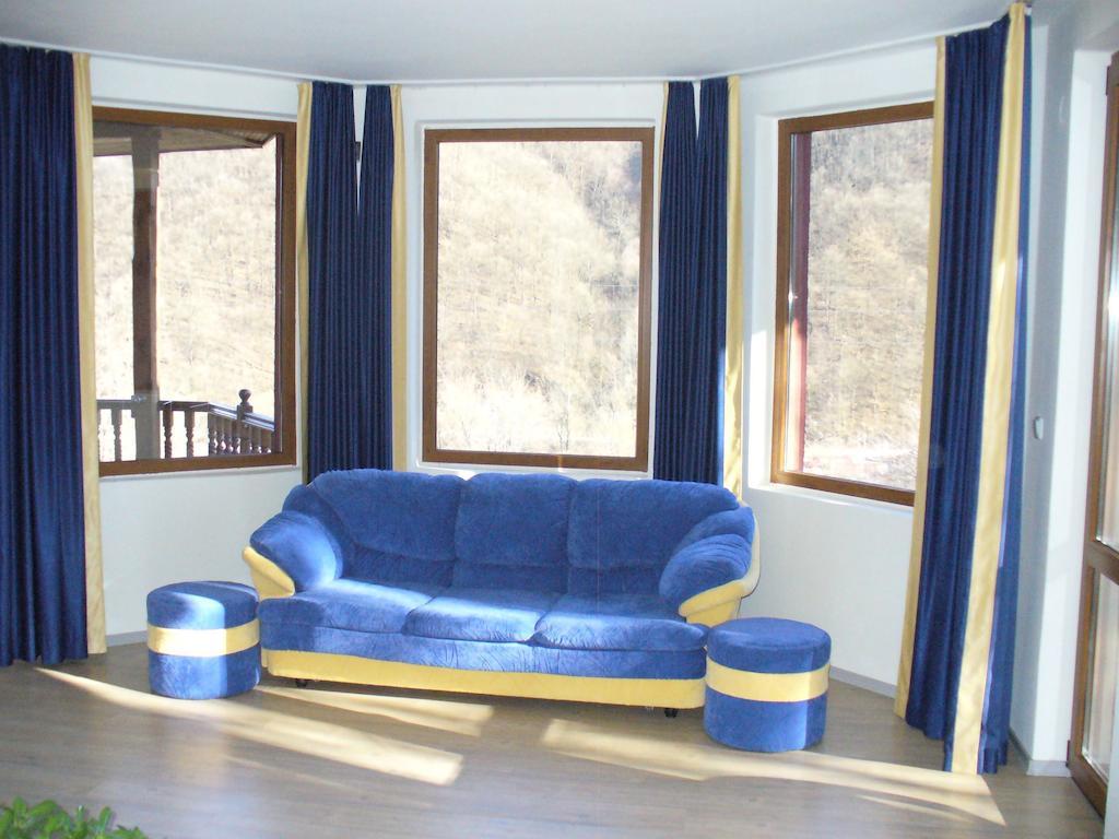 Guest House Alfa Daniel Balkanets  Kamer foto