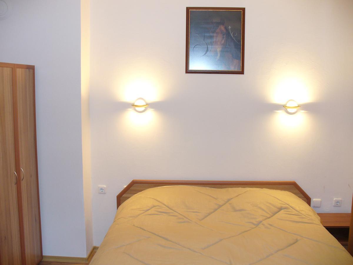 Guest House Alfa Daniel Balkanets  Buitenkant foto