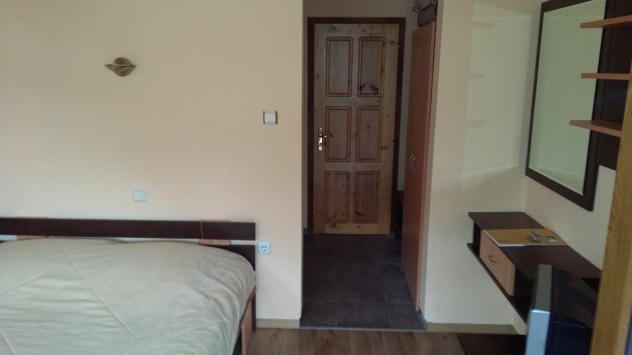 Guest House Alfa Daniel Balkanets  Buitenkant foto
